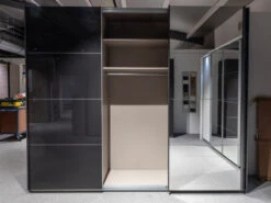 Kleerkast KULMBACH Met Spiegel - Basalt Grijs -Lifetime || ESSENZA || Zuiver Winkel rauch kulmbach 53662