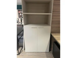 Boekenkast CITY LINE Lichtgrijs -Lifetime || ESSENZA || Zuiver Winkel richter young design city line 73351