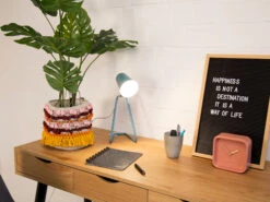 Bureau NEPTUN - Wild Oak/Matt Black Hout -Lifetime || ESSENZA || Zuiver Winkel richter young design neptun 23434