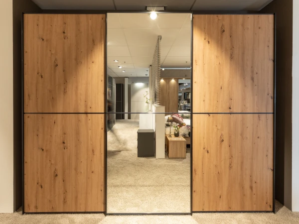 Staud Schuifdeurkast SINFONIE PLUS Met Spiegel - Eik Hout 3 Staud Schuifdeurkast SINFONIE PLUS Met Spiegel - Eik Hout