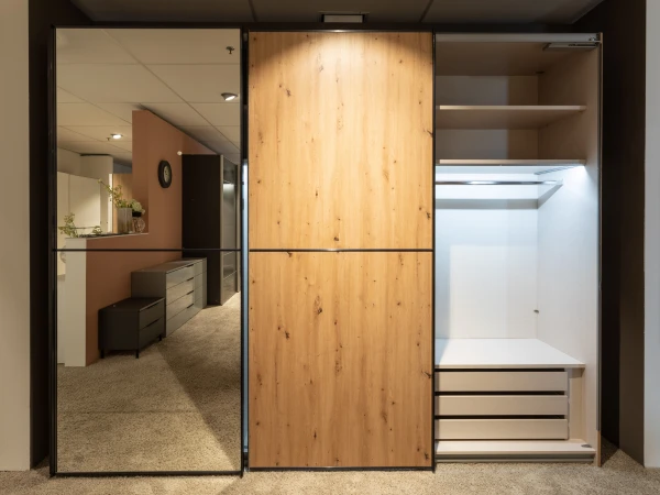 Staud Schuifdeurkast SINFONIE PLUS Met Spiegel - Eik Hout 4 Staud Schuifdeurkast SINFONIE PLUS Met Spiegel - Eik Hout - Afbeelding 2