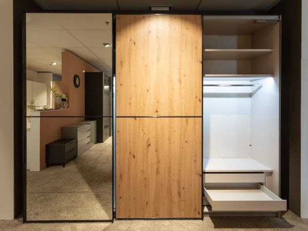 Staud Schuifdeurkast SINFONIE PLUS Met Spiegel - Eik Hout 5 Staud Schuifdeurkast SINFONIE PLUS Met Spiegel - Eik Hout - Afbeelding 3