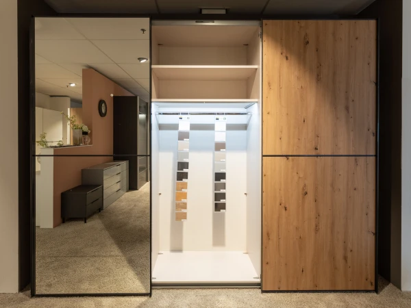 Staud Schuifdeurkast SINFONIE PLUS Met Spiegel - Eik Hout 6 Staud Schuifdeurkast SINFONIE PLUS Met Spiegel - Eik Hout - Afbeelding 4