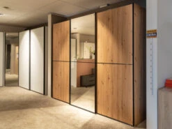 Staud Schuifdeurkast SINFONIE PLUS Met Spiegel - Eik Hout 17 Staud Schuifdeurkast SINFONIE PLUS Met Spiegel - Eik Hout -Lifetime || ESSENZA || Zuiver Winkel staud sinfonie plus 58343