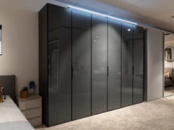 Staud Kleerkast SWING Incl. Accessoires - Zwart Zwart -Lifetime || ESSENZA || Zuiver Winkel staud swing 51713