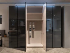 Staud Kleerkast SWING Incl. Accessoires - Zwart Zwart -Lifetime || ESSENZA || Zuiver Winkel staud swing 51717