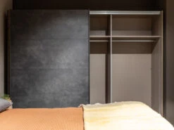 Schuifdeurkast TAMPA - Artisan Eik/grafiet Hout 11 Schuifdeurkast TAMPA - Artisan Eik/grafiet Hout -Lifetime || ESSENZA || Zuiver Winkel tampa 60426